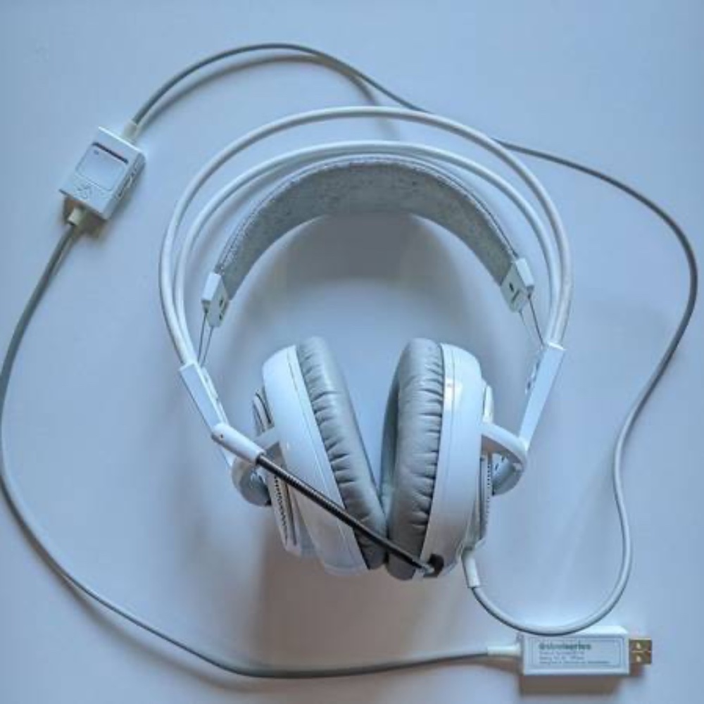 SteelSeries Siberia v2 Full-Size Gaming Headset